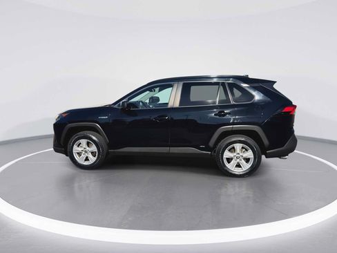 Certified 2021 Toyota RAV4 LE AWD/4WD image 5