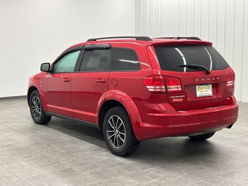 Used 2018 Dodge Journey SE w/ Connectivity Group FWD image 4