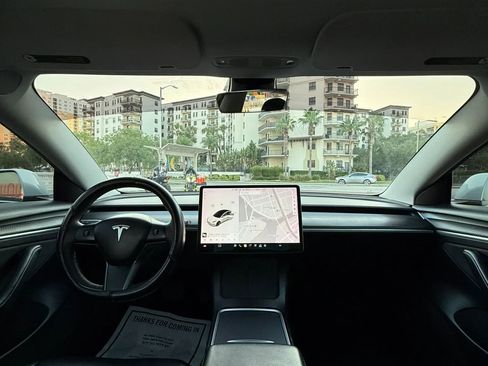 Used 2021 Tesla Model 3 Standard Range Plus RWD image 10