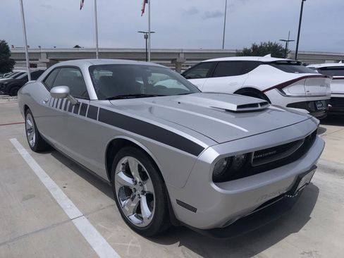 Used 2012 Dodge Challenger R/T Plus RWD image 2