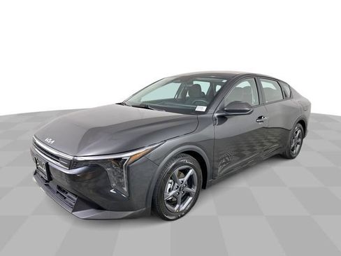 Used 2026 Kia K4 FWD image 4