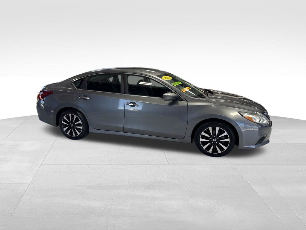 Used 2018 Nissan Altima 2.5 SV FWD image 10