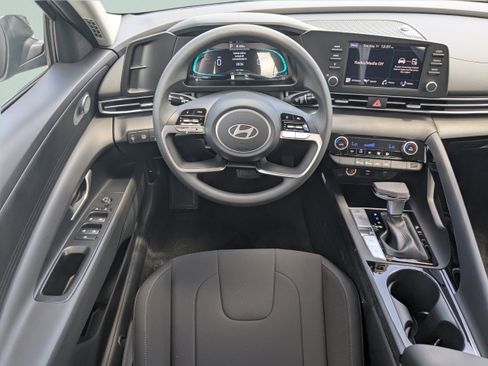 New 2026 Hyundai Elantra Hybrid FWD image 15