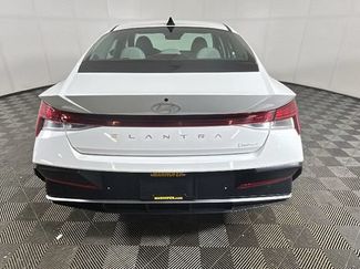 Used 2024 Hyundai Elantra Limited FWD video 3