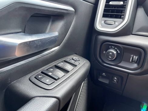 Used 2022 RAM 1500 Big Horn AWD/4WD image 11