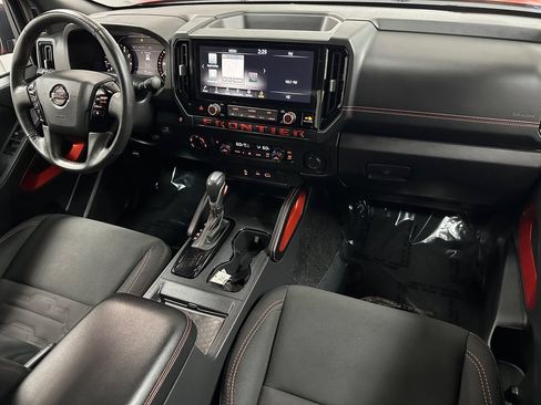 Used 2025 Nissan Frontier PRO-4X w/ Tow Package AWD/4WD image 12