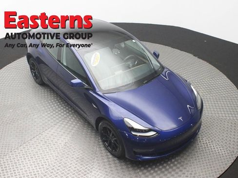 Used 2023 Tesla Model 3 Standard Range RWD image 3