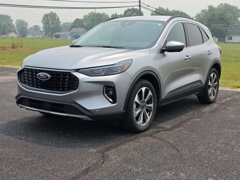 Certified 2023 Ford Escape Platinum AWD/4WD image 4