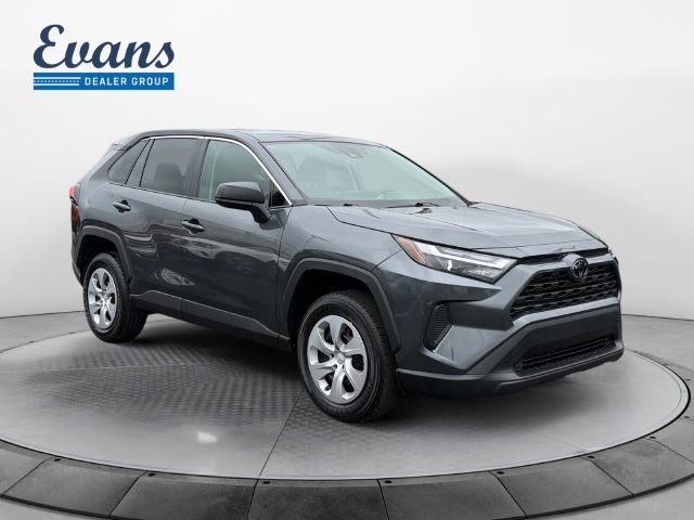 Used 2025 Toyota RAV4 LE AWD/4WD image 10