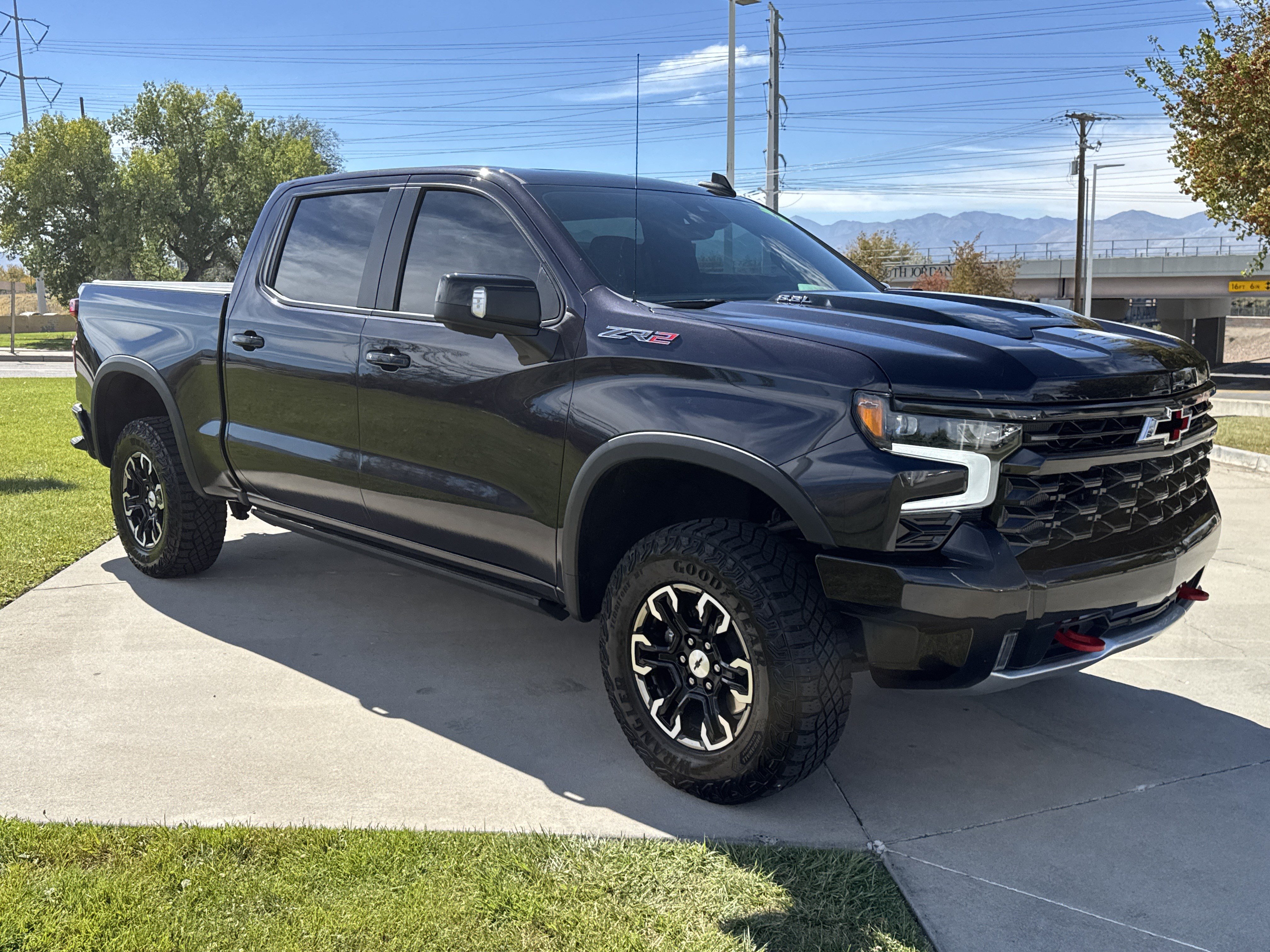 Used 2023 Chevrolet Silverado 1500 ZR2 w/ Technology Package AWD/4WD image 16
