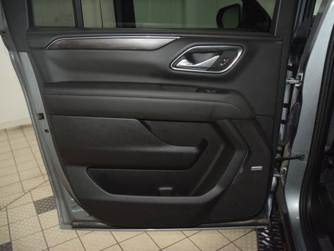 Used 2024 Chevrolet Suburban Z71 w/ Off-Road Capability Package AWD/4WD image 45