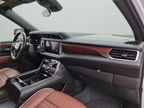 Used 2023 GMC Yukon XL Denali Ultimate image 14