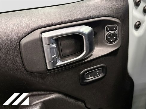 Used 2024 Jeep Wrangler Unlimited w/ Convenience Group image 19