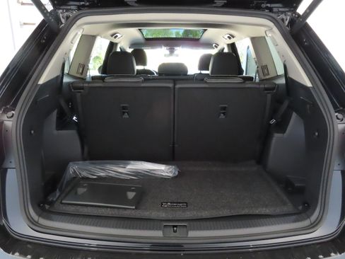 New 2026 Volkswagen Atlas SEL Premium R-Line image 25