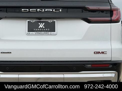 New 2026 GMC Acadia Denali AWD/4WD image 5