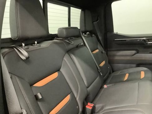 Used 2023 GMC Sierra 1500 AT4 w/ Technology Package AWD/4WD image 32