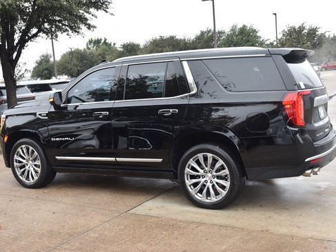 Used 2023 GMC Yukon Denali w/ LPO, Floor Liner Package image 11