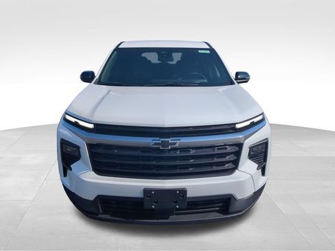 Used 2024 Chevrolet Traverse LS w/ LPO, Floor Liner Package FWD image 10