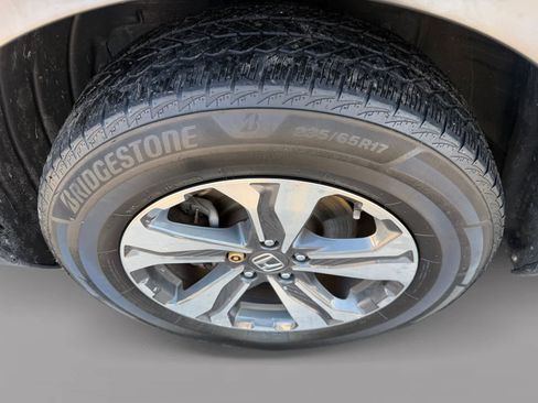 Used 2019 Honda CR-V LX image 9