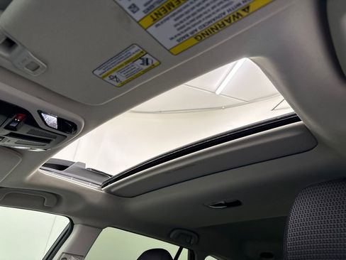 Used 2022 Subaru Outback Premium image 22