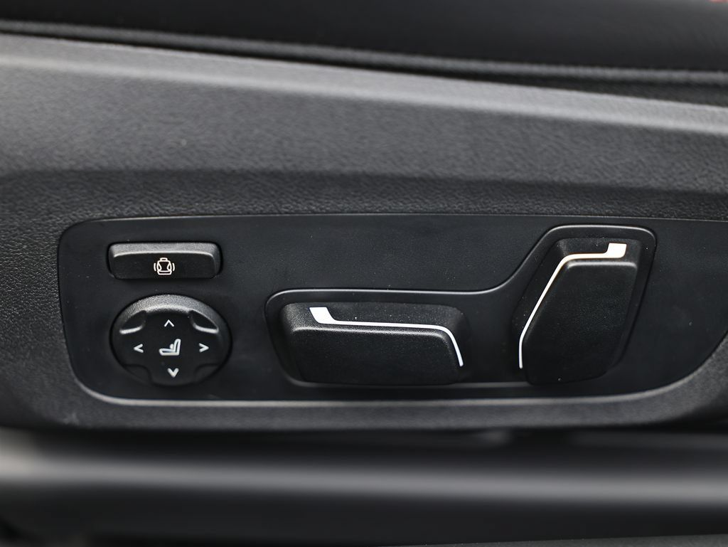 New 2026 BMW M2 w/ Lighting Package RWD image 24