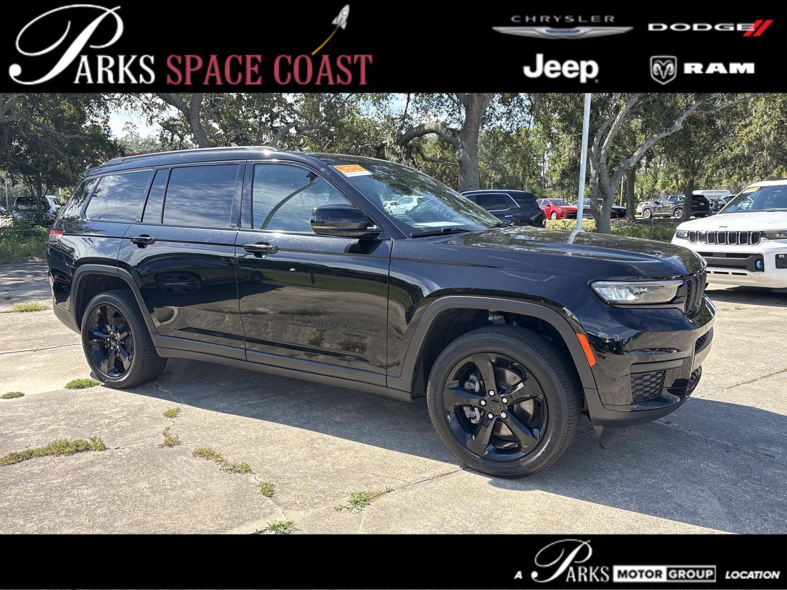 Certified 2024 Jeep Grand Cherokee L Laredo RWD image 1