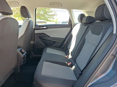 Certified 2022 Volkswagen Taos S image 10