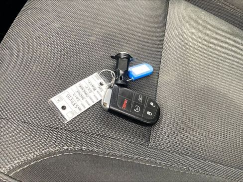 Used 2017 Dodge Charger SXT w/ Driver Confidence Group image 14