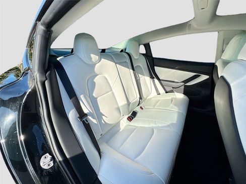 Used 2019 Tesla Model 3 Long Range image 26