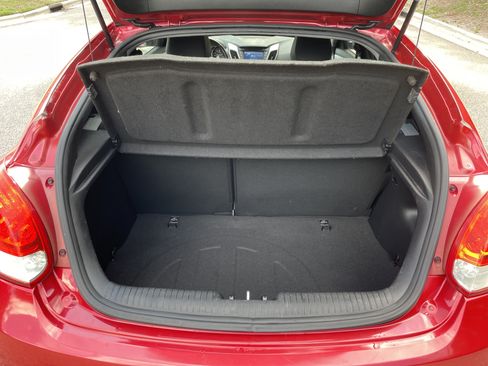 Used 2014 Hyundai Veloster RE:FLEX Edition FWD image 28
