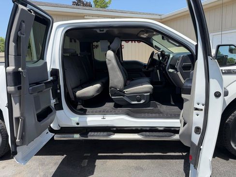 Used 2015 Ford F150 XLT w/ Equipment Group 301A Mid AWD/4WD image 3