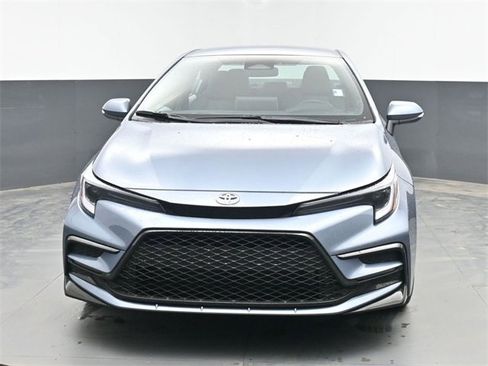 Used 2026 Toyota Corolla SE w/ SE Package image 3