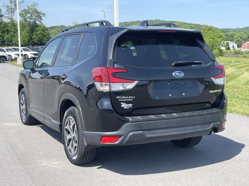 Certified 2023 Subaru Forester Premium AWD/4WD image 7
