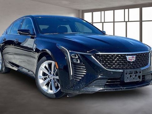 Used 2025 Cadillac CT5 Premium Luxury image 3