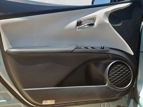 Used 2016 Toyota Prius Three FWD image 8