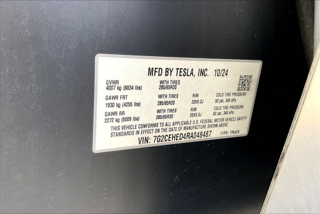 Used 2024 Tesla Cybertruck AWD Crew Cab image 14