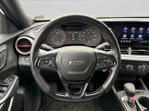 Used 2024 Chevrolet Trax RS w/ Driver Confidence Package FWD image 12
