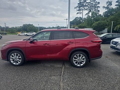 Used 2021 Toyota Highlander Limited AWD/4WD image 8