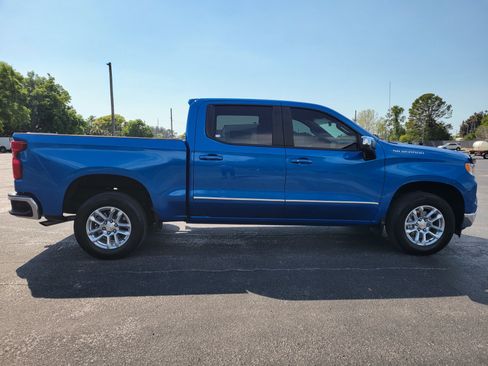 Certified 2023 Chevrolet Silverado 1500 LT w/ Convenience Package II image 4