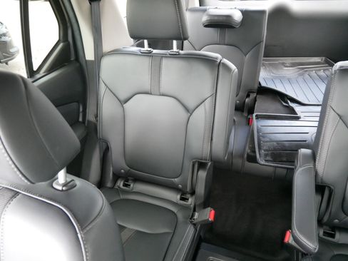 Used 2024 Honda Pilot EX-L image 12