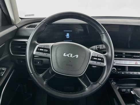 Used 2025 Kia Telluride S FWD image 18