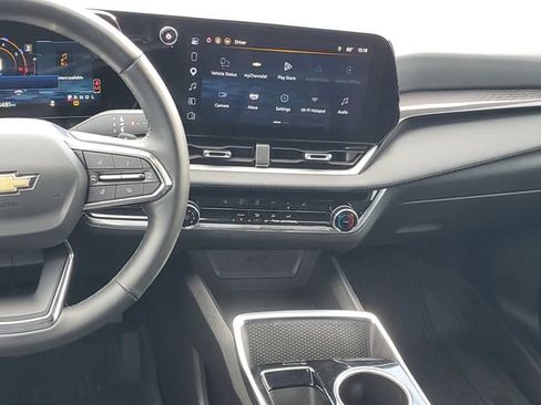 Used 2025 Chevrolet Equinox LT w/ Safety and Technology Package AWD/4WD image 14