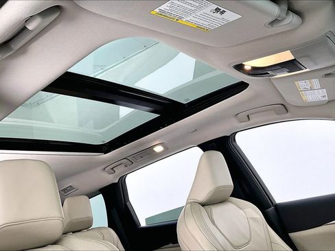 Certified 2025 INFINITI QX60 Pure image 22