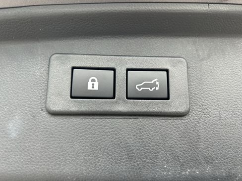 Certified 2025 Subaru Outback Premium image 28