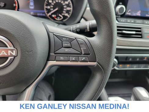 Certified 2025 Nissan Altima 2.5 SV FWD image 31