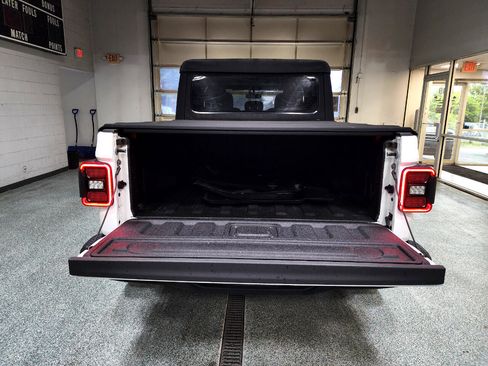 Used 2020 Jeep Gladiator Rubicon w/ LED Lighting Group image 21