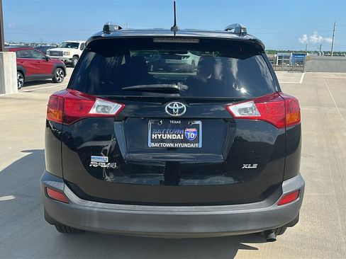 Used 2015 Toyota RAV4 XLE FWD image 12