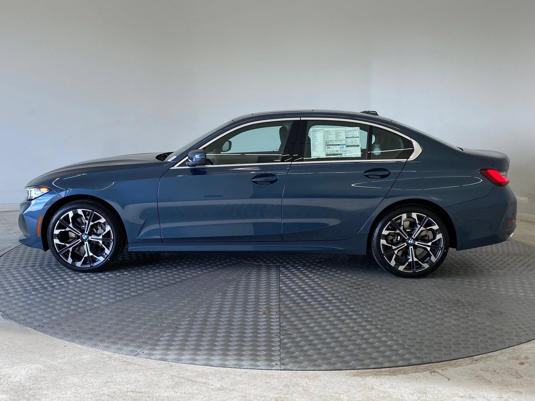 Used 2026 BMW 330i xDrive Sedan w/ Convenience Package AWD/4WD image 2