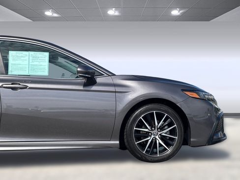 Used 2023 Toyota Camry SE w/ Convenience Package image 33