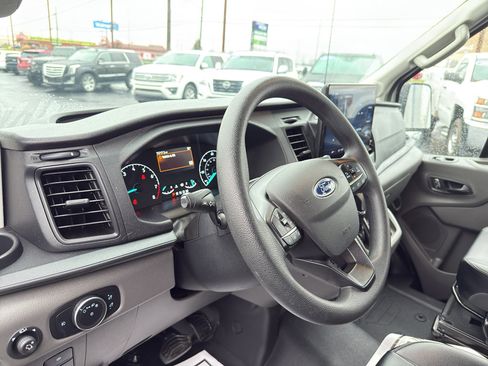 Used 2023 Ford Transit 350 XL image 12